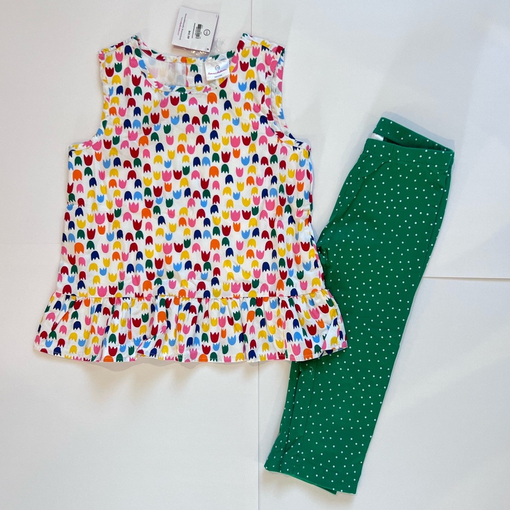 Hanna Andersson Outfit. Size 130 (equivalent to US size 6-7).